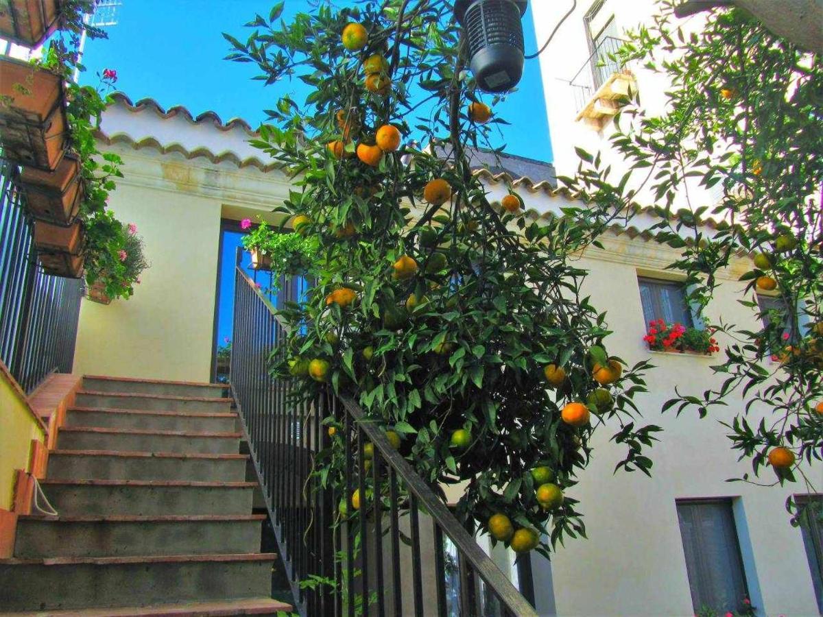 B&B Comeinsicily Cortedeilimoni Charming & Relax Acireale Buitenkant foto